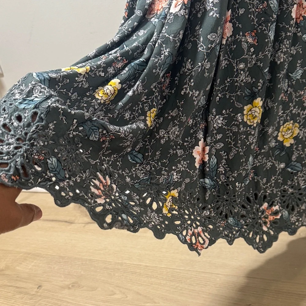 LOFT Floral Sleeveless Blouse - Black with Yellow and Pink 💐 - Picture 2 of 4
